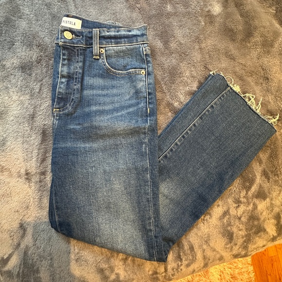 NWOT Pistola Straight Leg Jeans Stretch Sz. 25 26 medium Wash denim Mid Rise - Picture 2 of 8